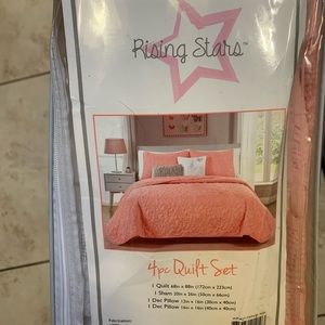 VEUC Twin 4pc quilt set